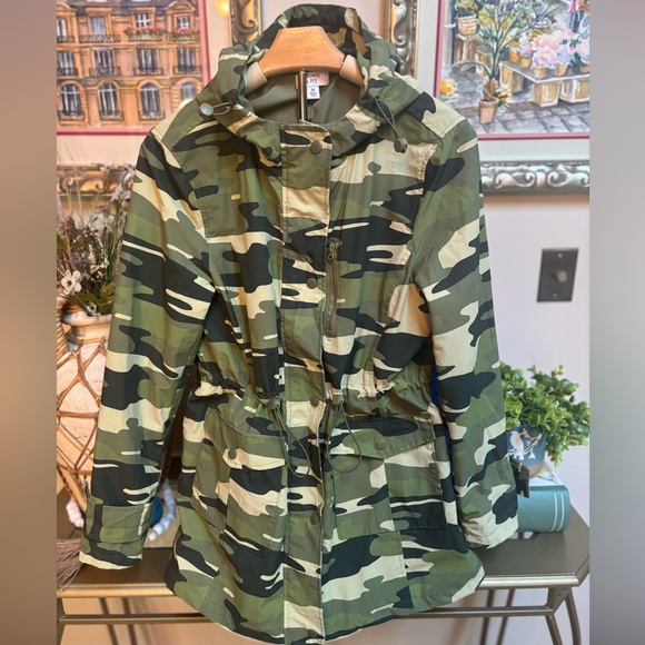 WOMENS CROWN & IVY HOODED GREEN TREE CAMOUFLAGE RAIN JACKET ANORAK COAT SZ MED - Picture 1 of 10